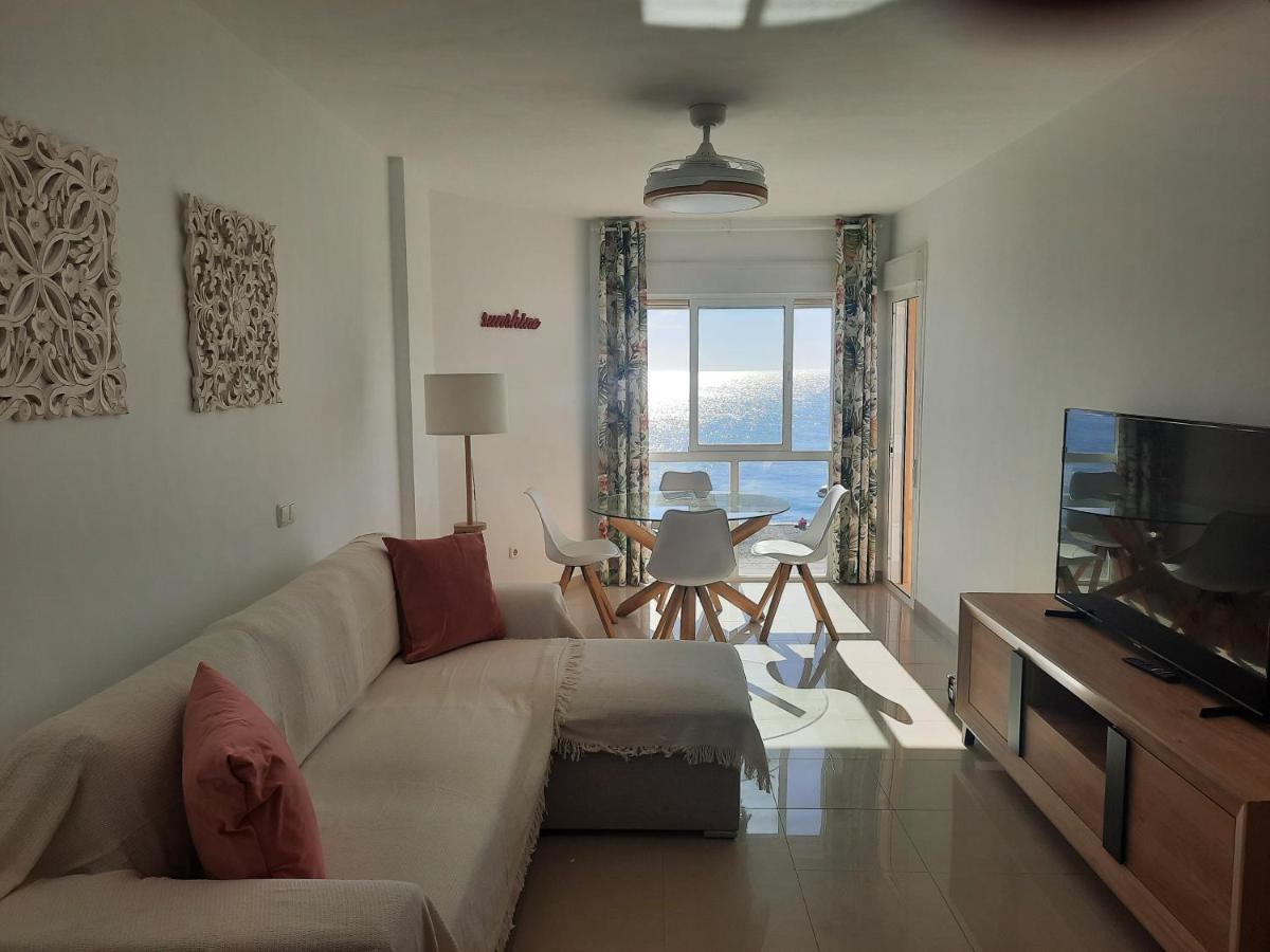 Primera Linea De Playa A 10 Min Estepona ซานลุยส์ เดอ ซาบีนียัส ภายนอก รูปภาพ