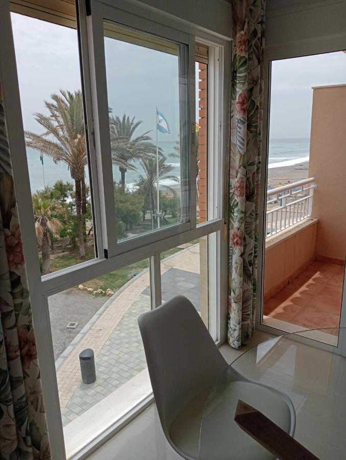Primera Linea De Playa A 10 Min Estepona ซานลุยส์ เดอ ซาบีนียัส ภายนอก รูปภาพ